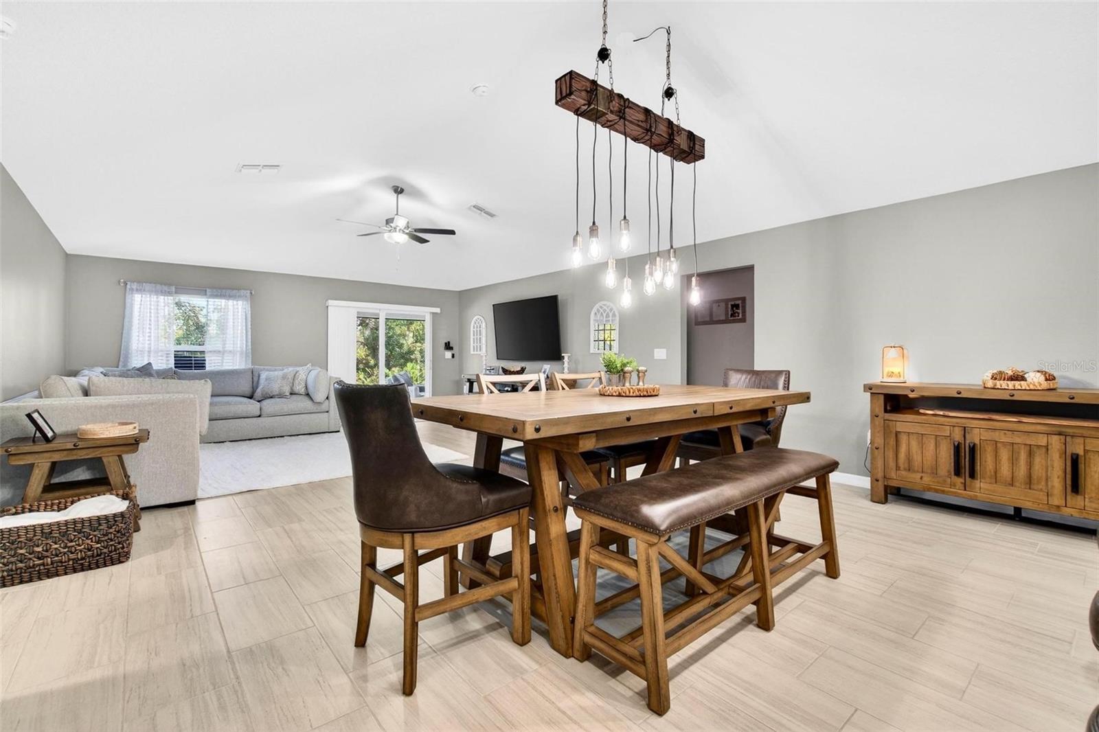 Image 7 of 31 For 12028 Blue Diamond Trail