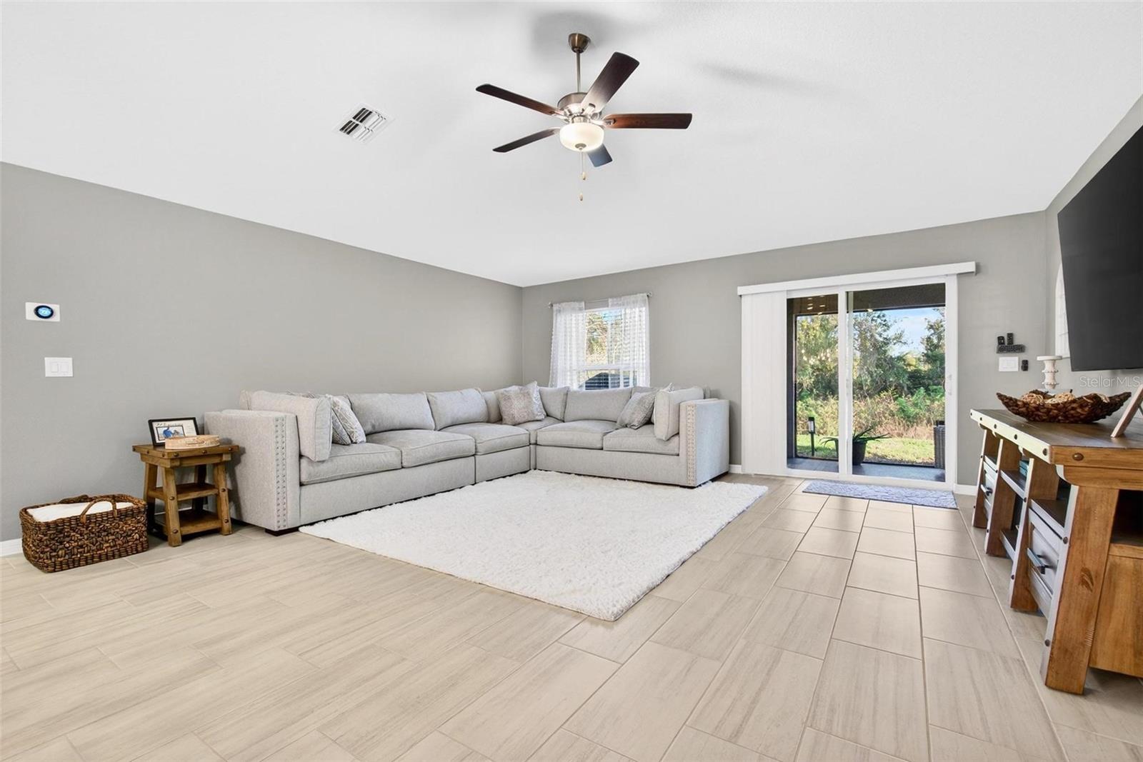 Image 8 of 31 For 12028 Blue Diamond Trail