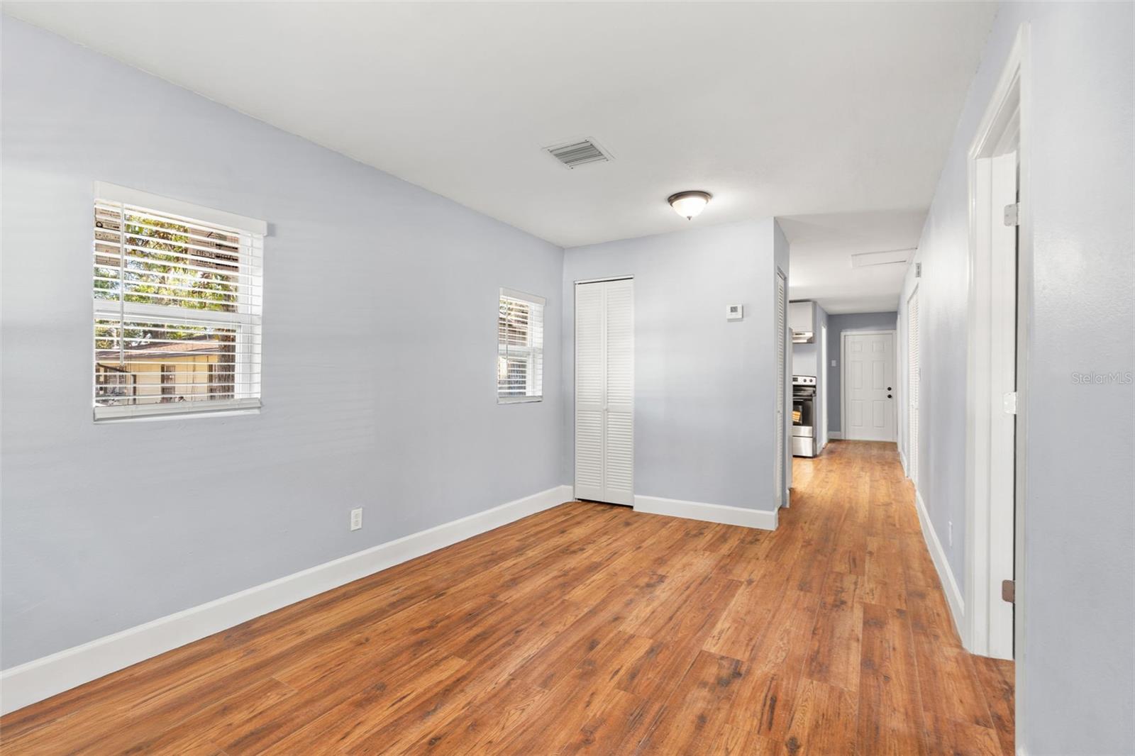 Image 7 of 24 For 2725 Columbus Drive