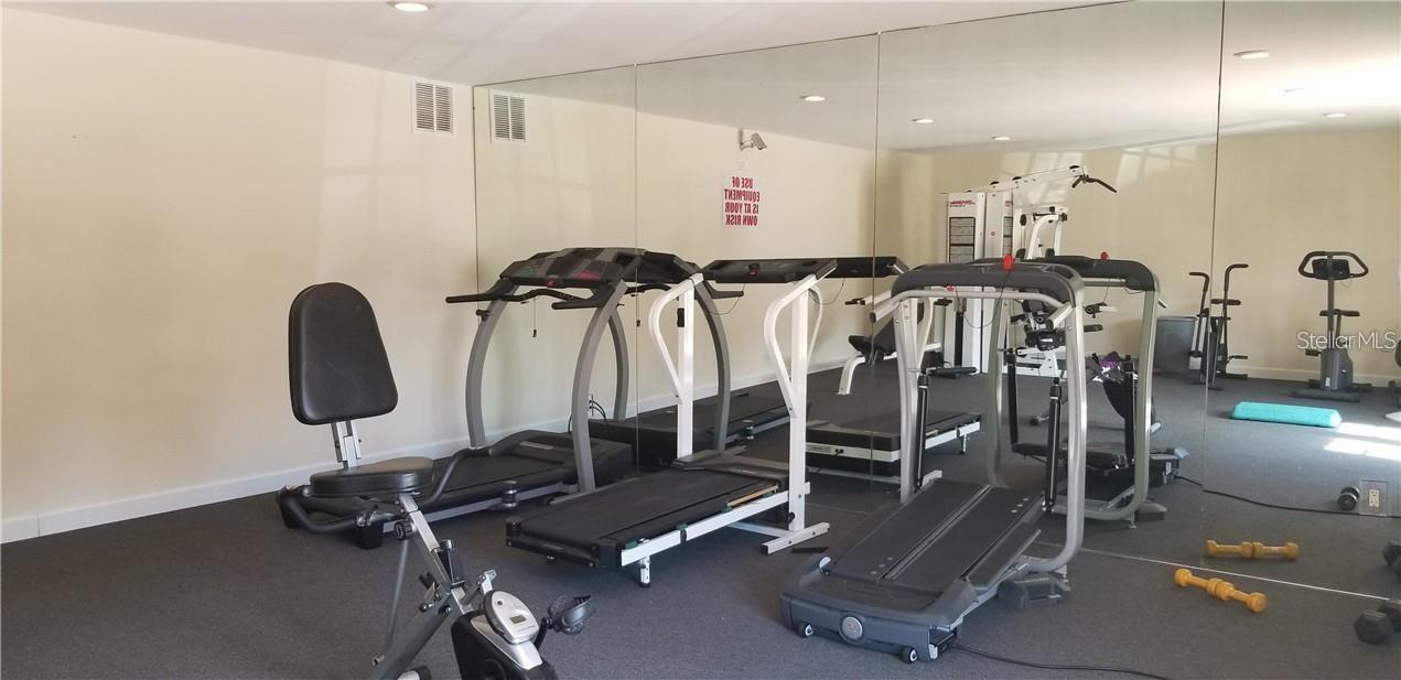 Image 25 of 25 For 200 Country Club Drive 906