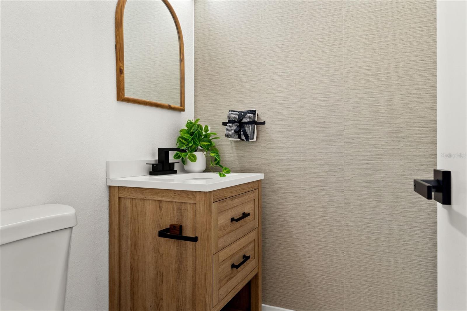 Image 10 of 87 For 8019 River Country Drive