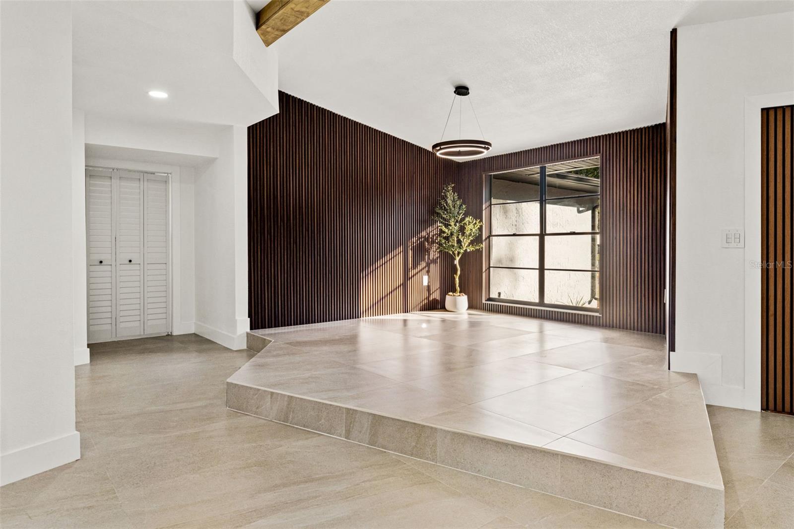 Image 15 of 87 For 8019 River Country Drive