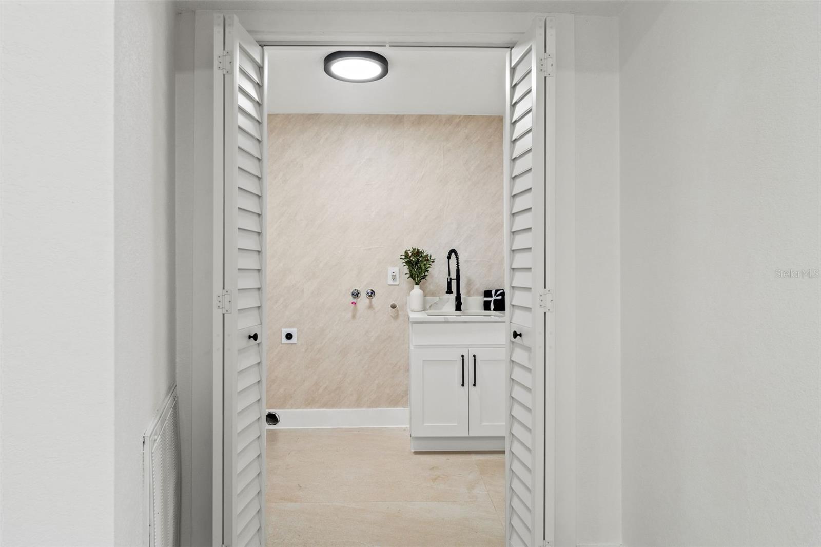 Image 35 of 87 For 8019 River Country Drive