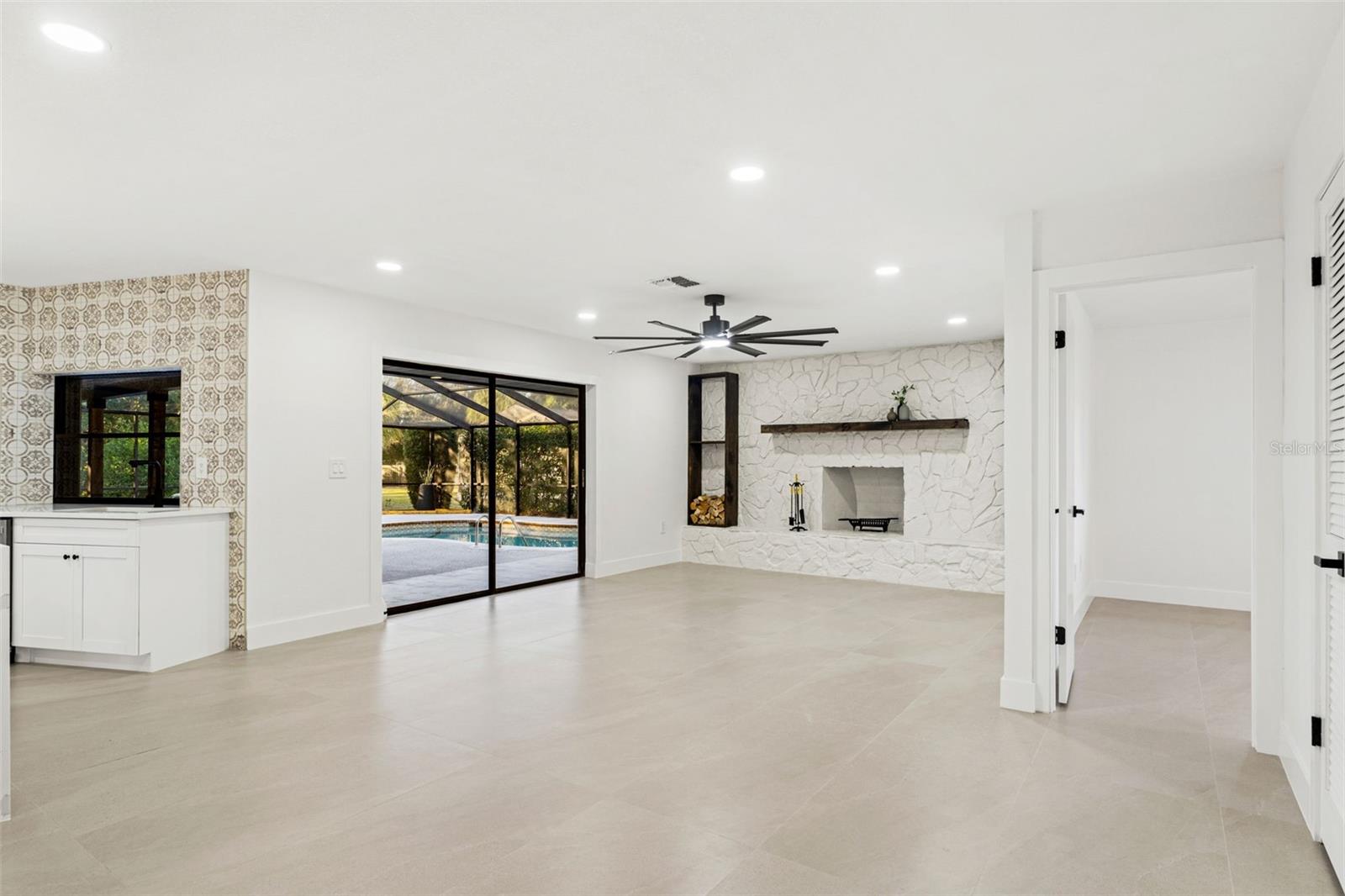 Image 57 of 87 For 8019 River Country Drive