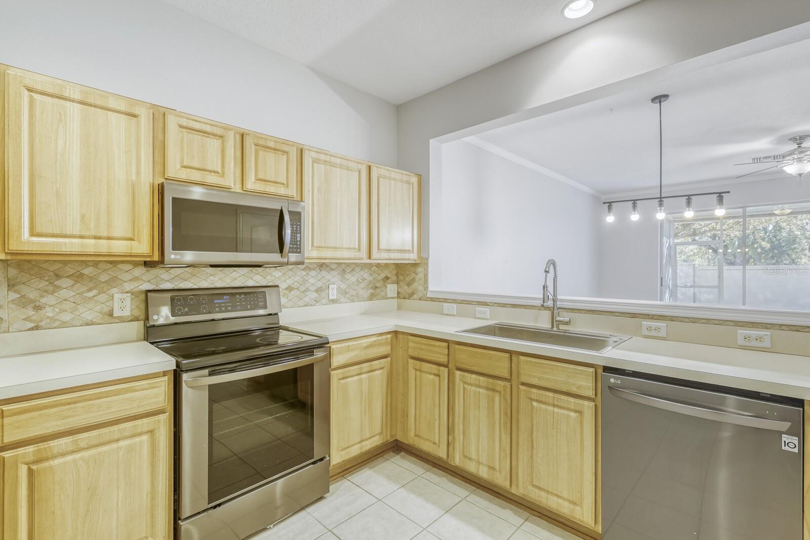 Image 5 of 23 For 4908 Pond Ridge Drive