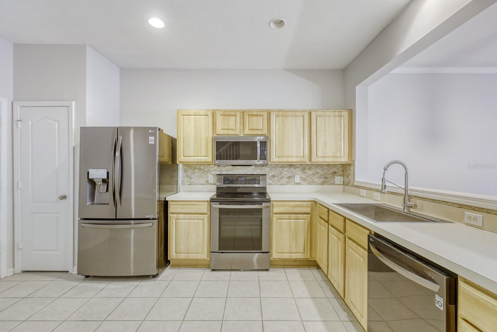 Image 7 of 23 For 4908 Pond Ridge Drive