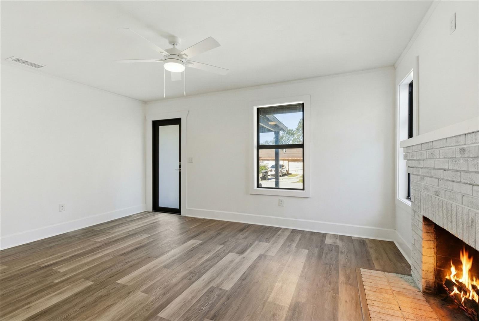 Image 6 of 26 For 1326 13th Avenue S