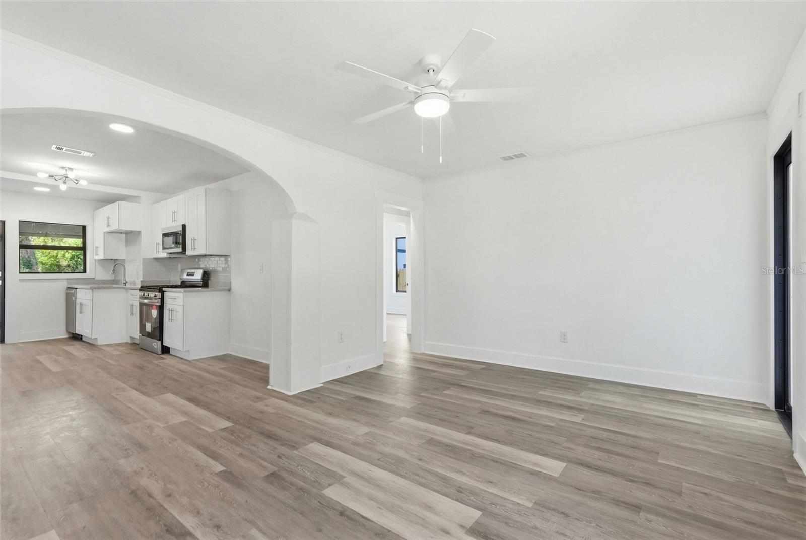 Image 7 of 26 For 1326 13th Avenue S