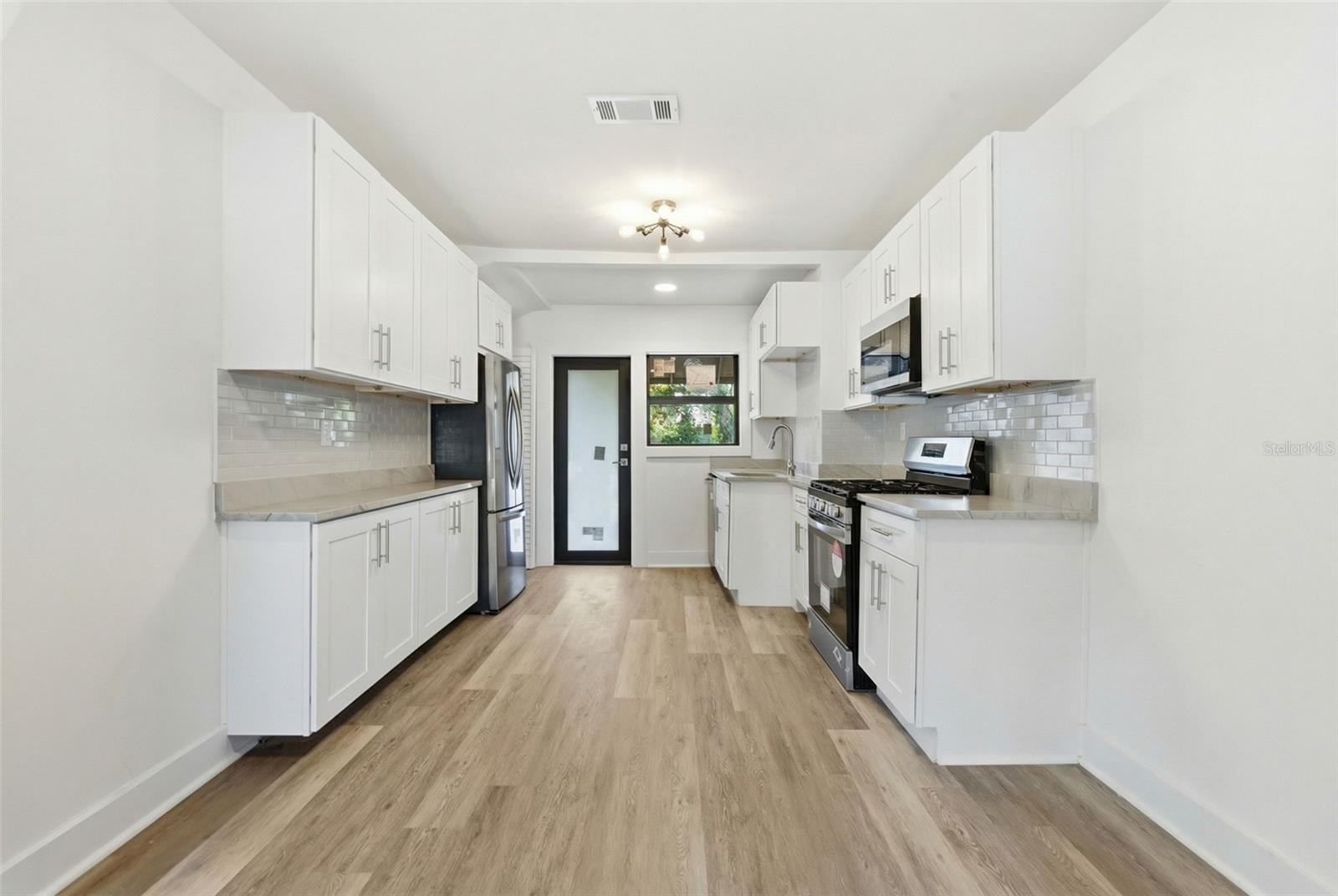 Image 8 of 26 For 1326 13th Avenue S