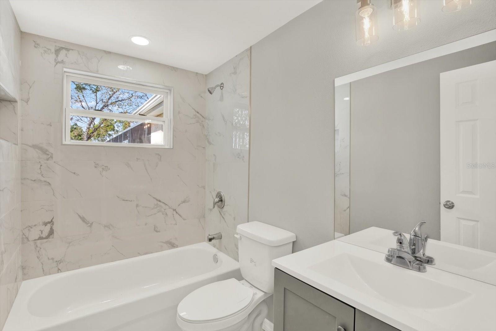 Image 23 of 33 For 12801 College Hill Drive