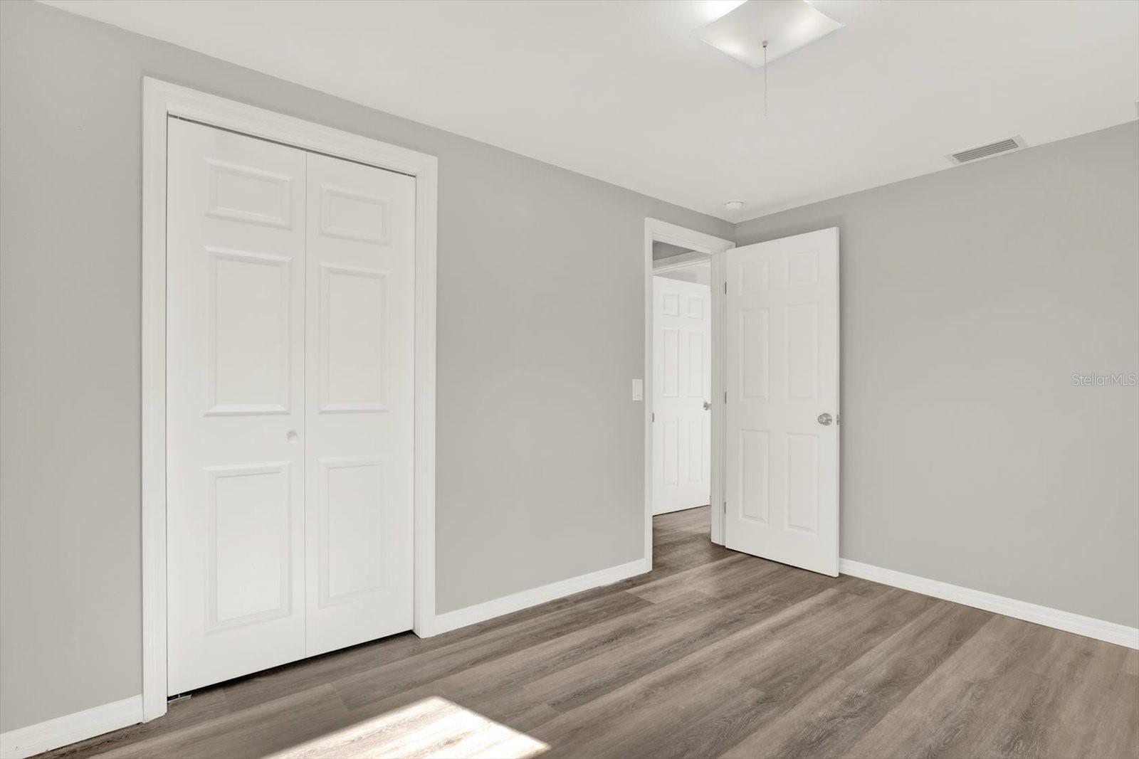 Image 25 of 33 For 12801 College Hill Drive