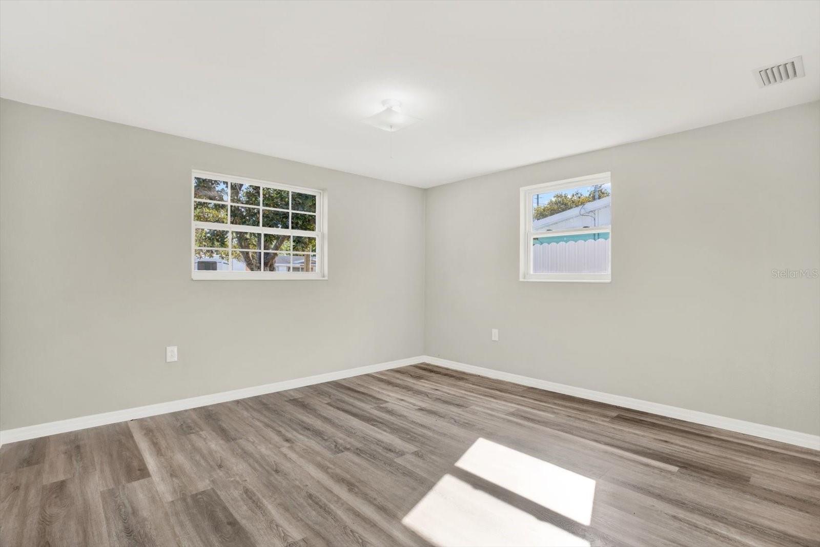 Image 26 of 33 For 12801 College Hill Drive