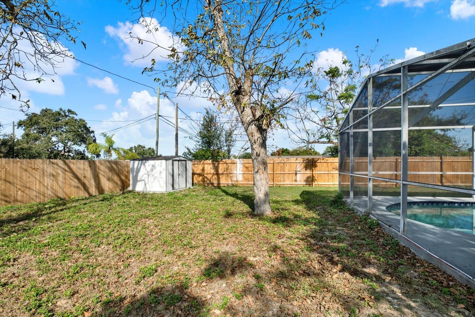 Image 28 of 33 For 12801 College Hill Drive