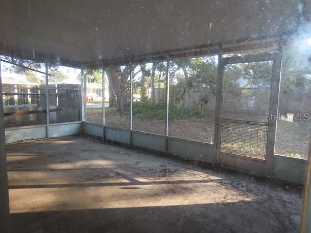 Image 8 of 35 For 9714 53rd Avenue N