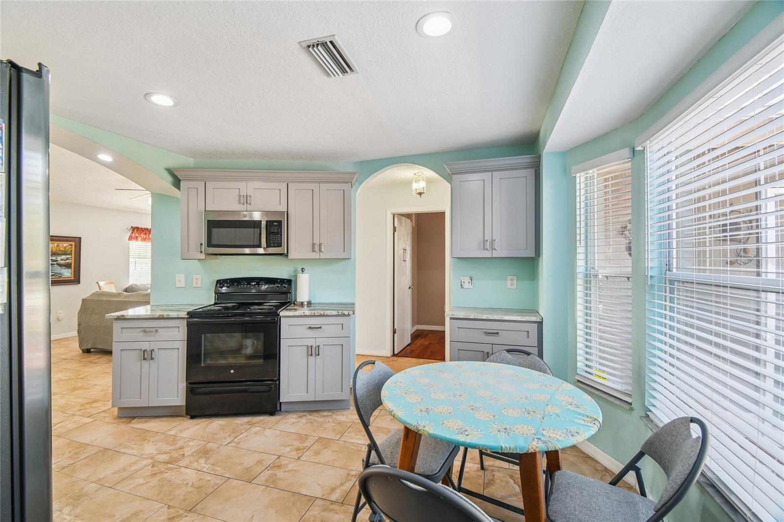 Listing photo id 10 for 13170 Pirate Lane