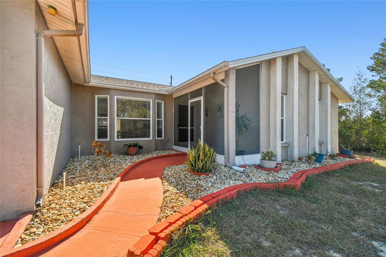 Listing photo id 3 for 13170 Pirate Lane