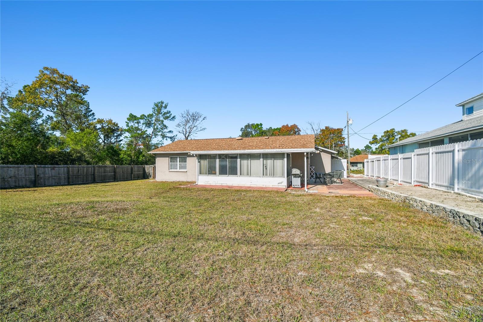 Listing photo id 52 for 13170 Pirate Lane