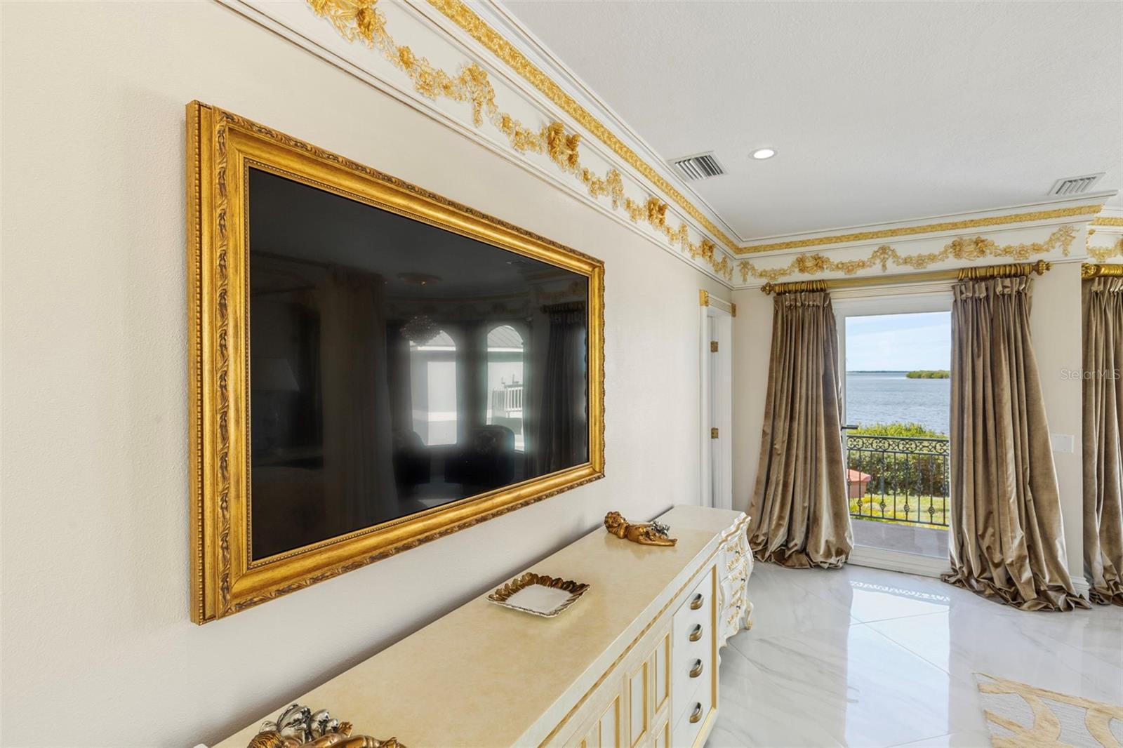 Image 31 of 100 For 2115 Alexis Court