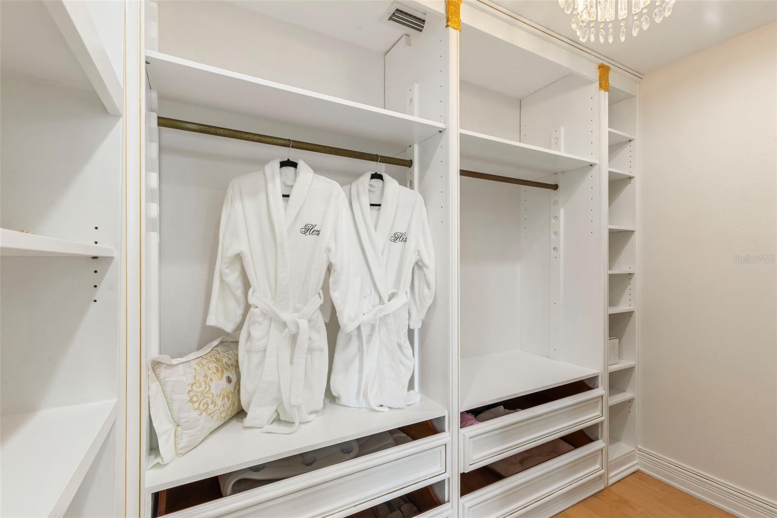 Image 33 of 100 For 2115 Alexis Court