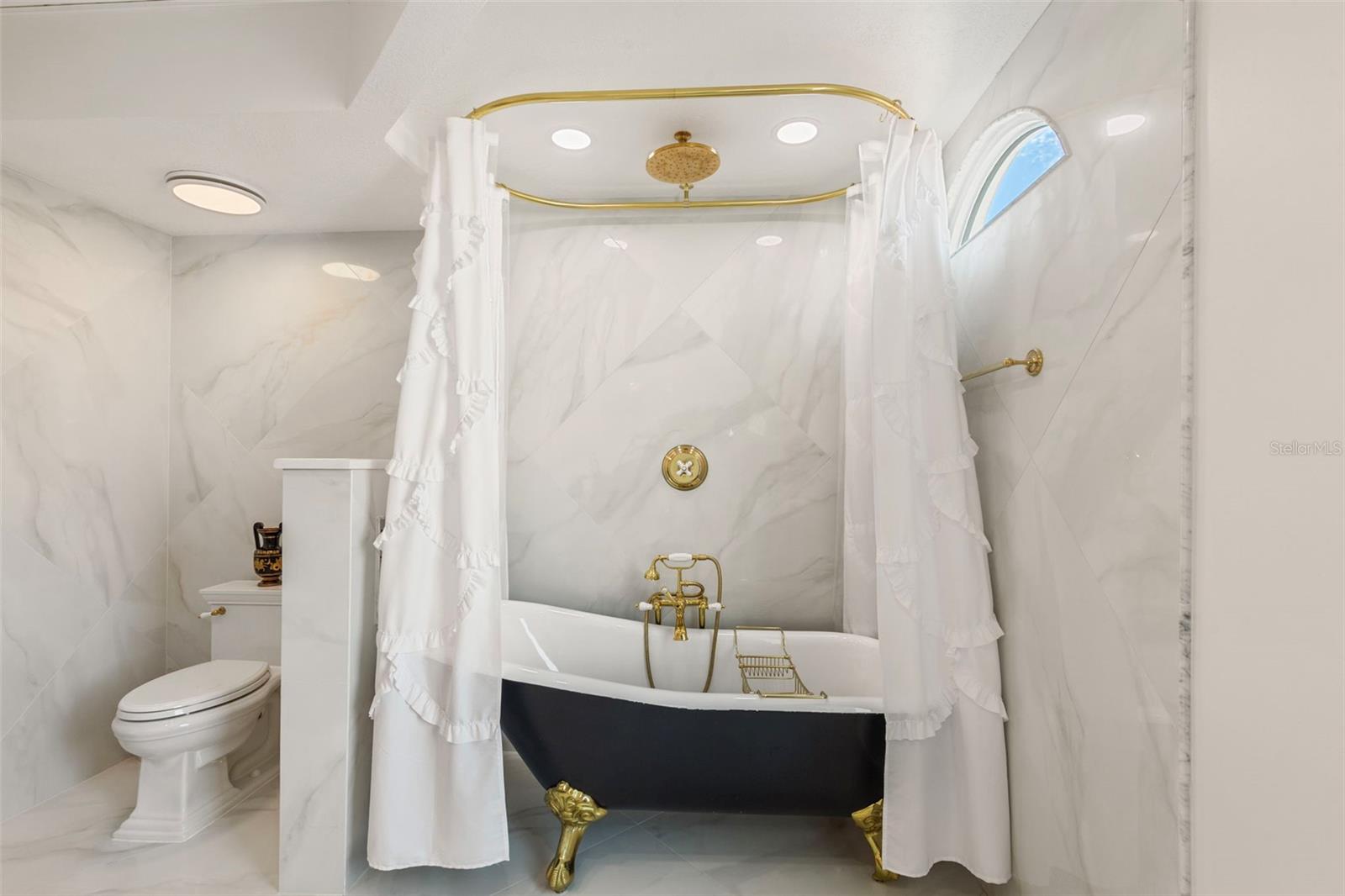 Image 34 of 100 For 2115 Alexis Court