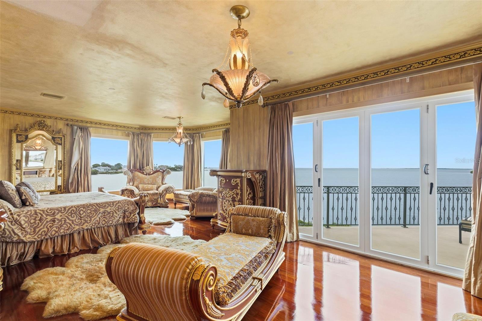 Image 43 of 100 For 2115 Alexis Court