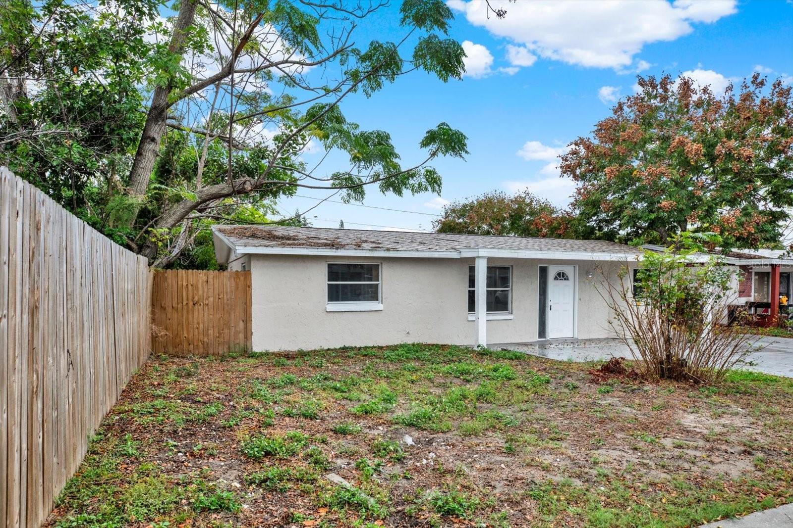 Image 26 of 32 For 5038 Galaxy Drive