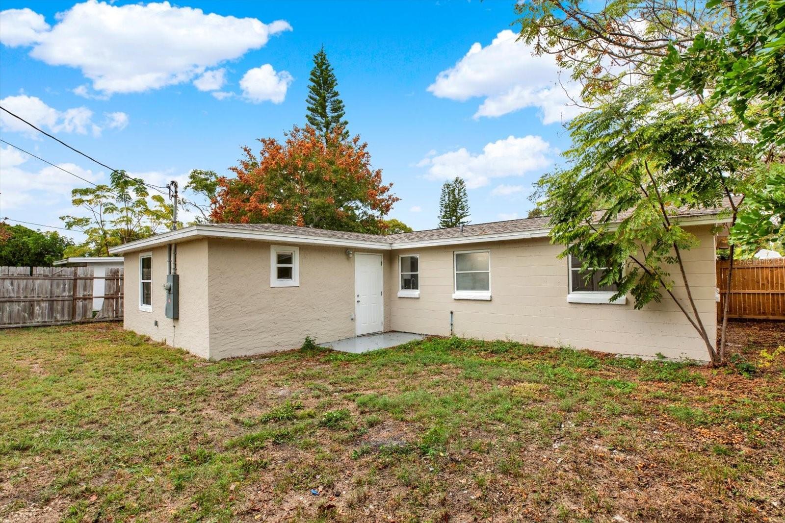 Image 28 of 32 For 5038 Galaxy Drive