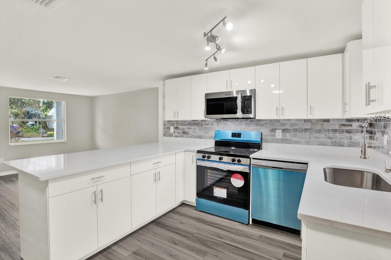 Image 5 of 32 For 5038 Galaxy Drive