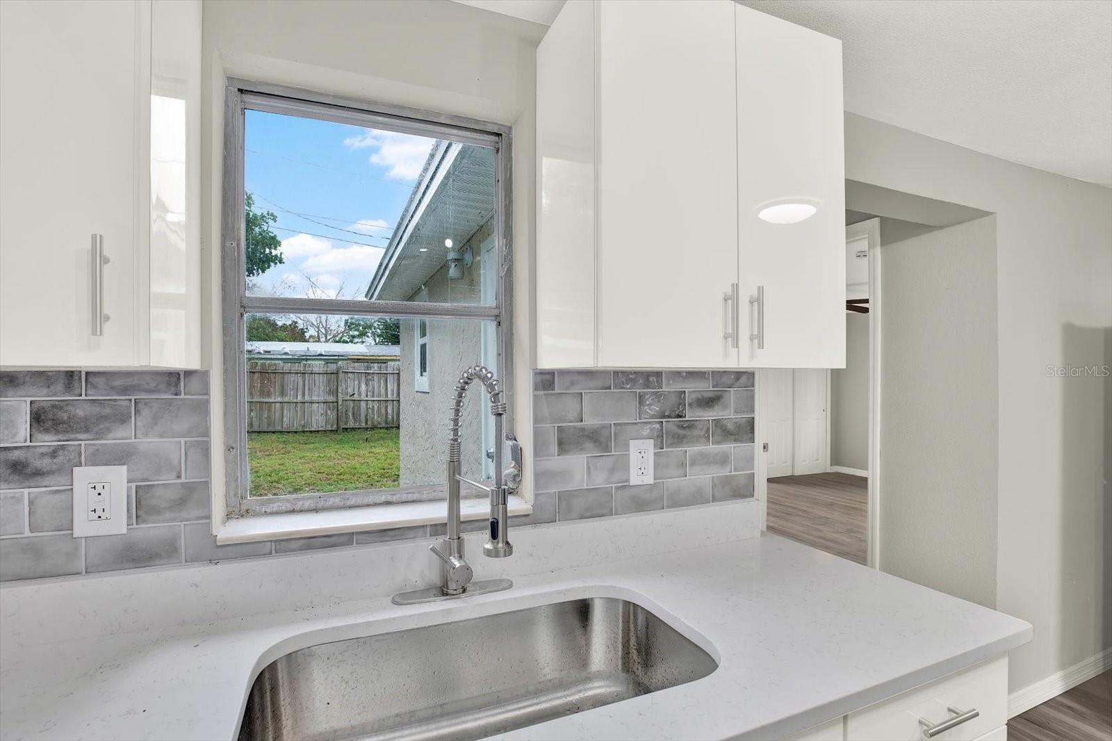 Image 7 of 32 For 5038 Galaxy Drive