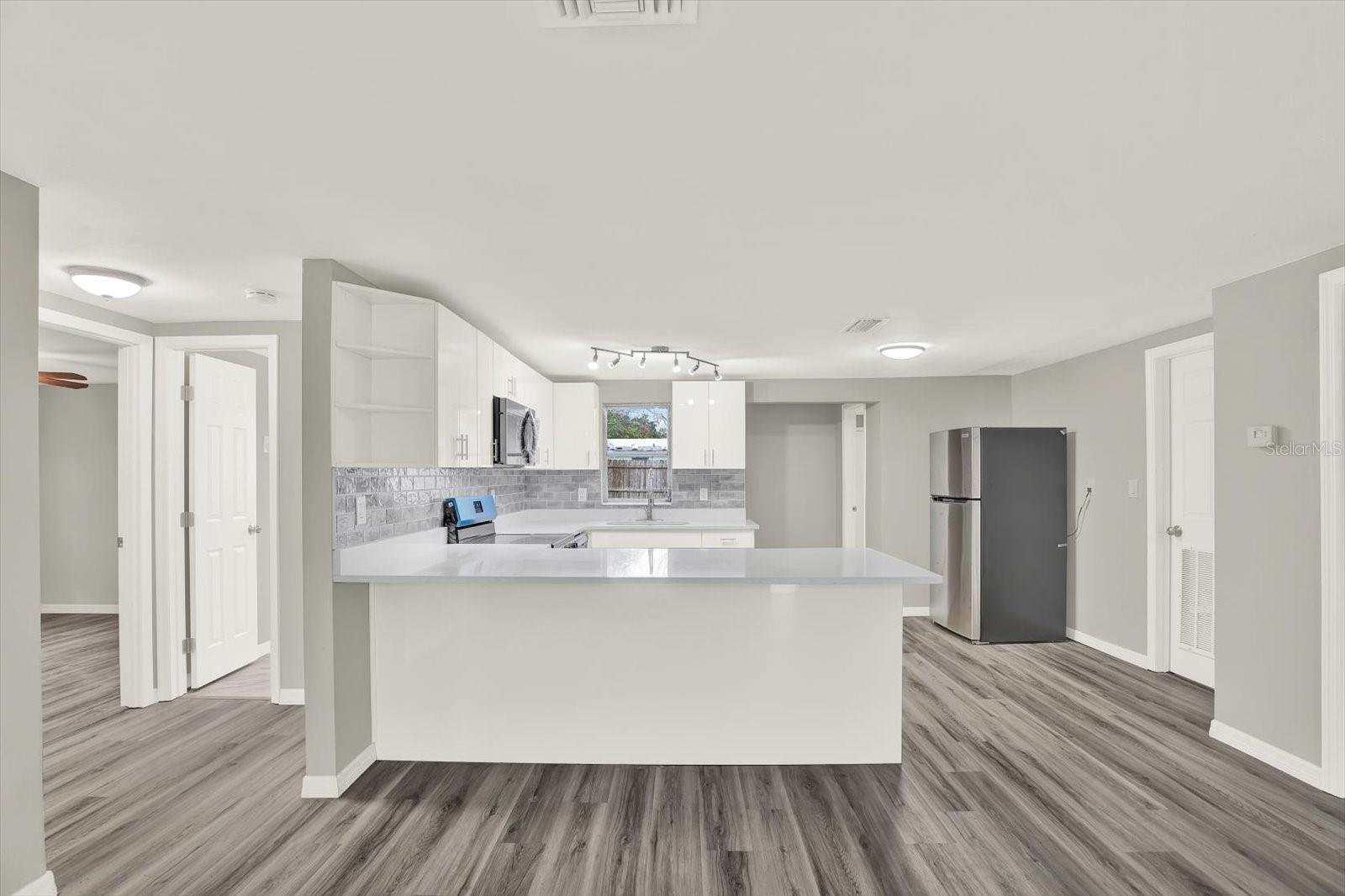 Image 8 of 32 For 5038 Galaxy Drive