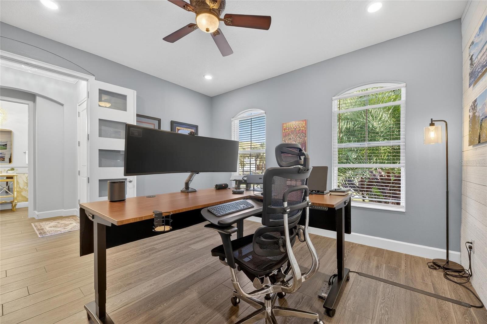 Listing photo id 8 for 851 Manns Harbor Drive