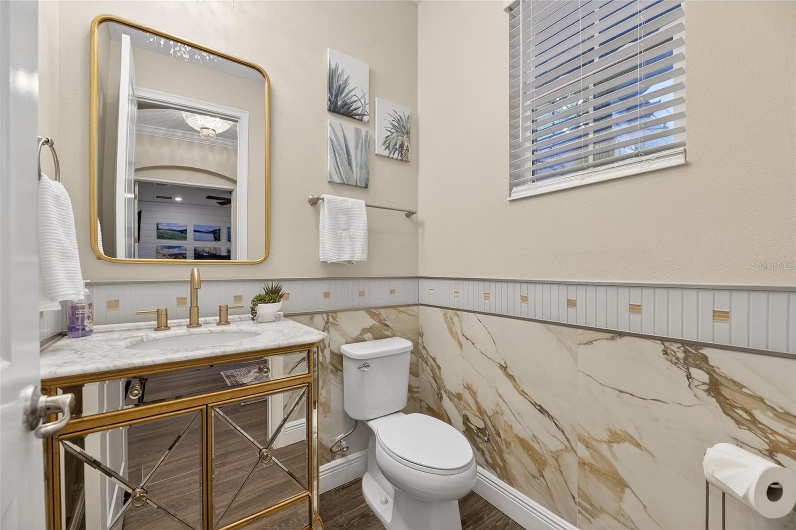 Listing photo id 10 for 851 Manns Harbor Drive