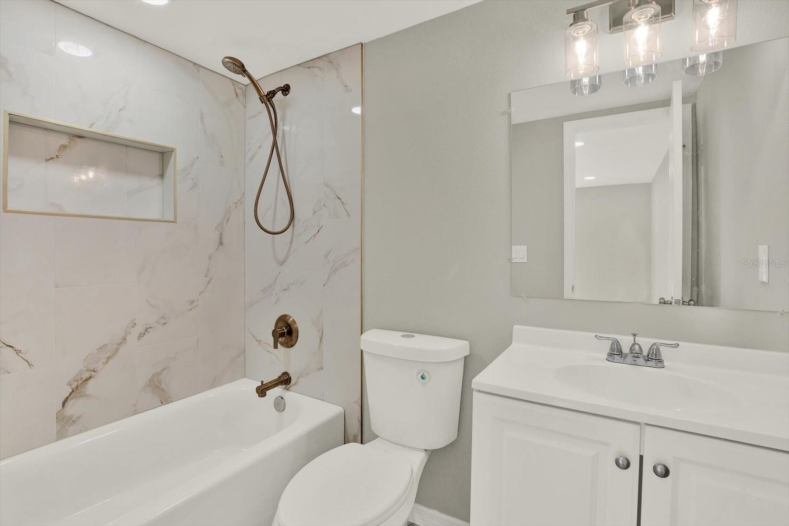 Image 18 of 33 For 7831 Fox Hollow Drive