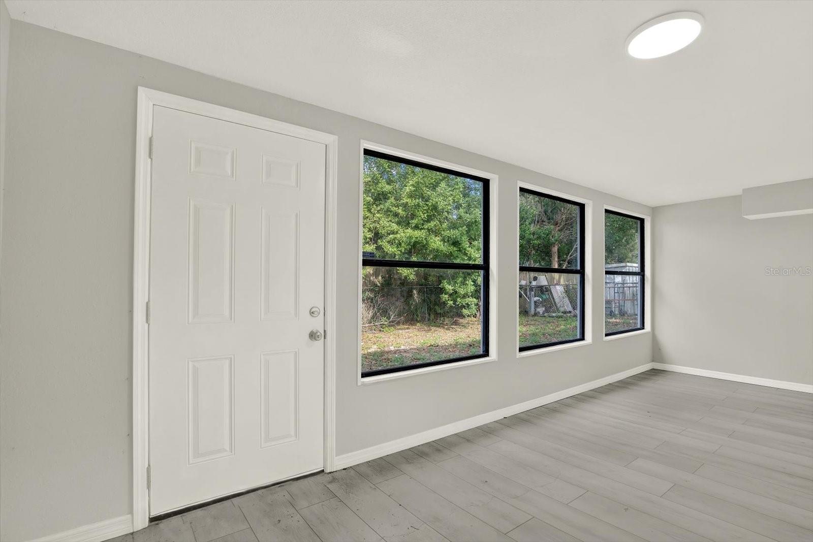 Image 26 of 33 For 7831 Fox Hollow Drive