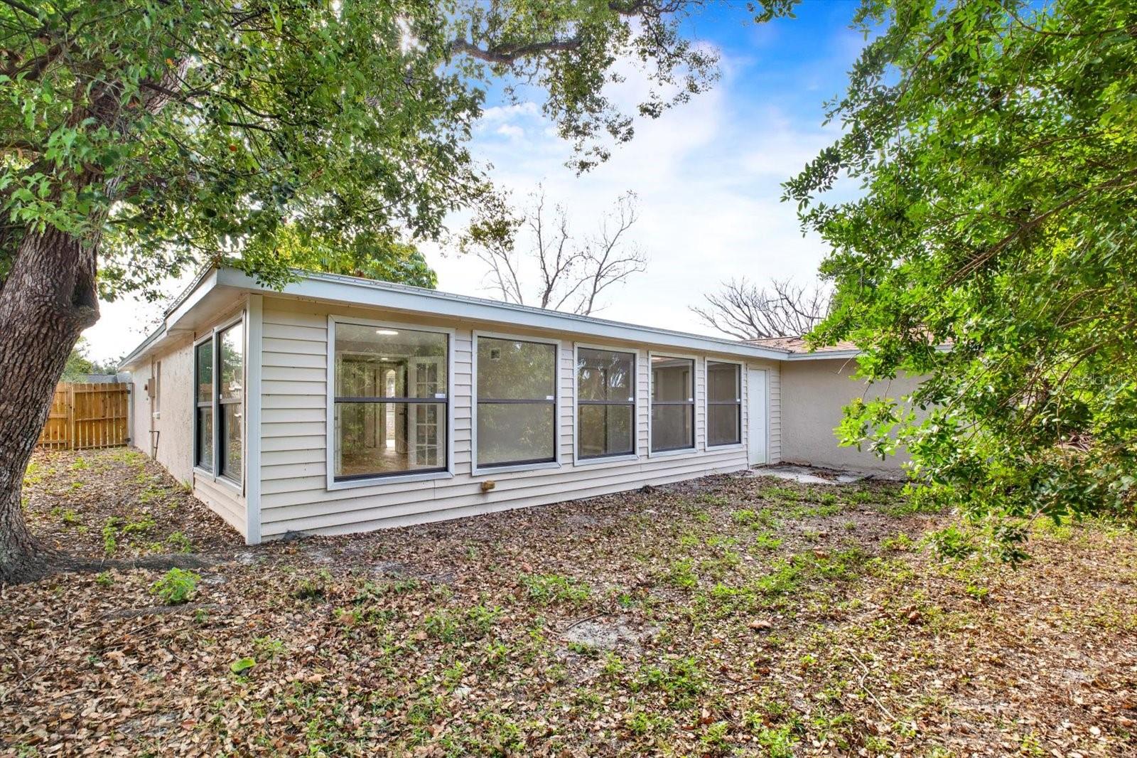 Image 29 of 33 For 7831 Fox Hollow Drive