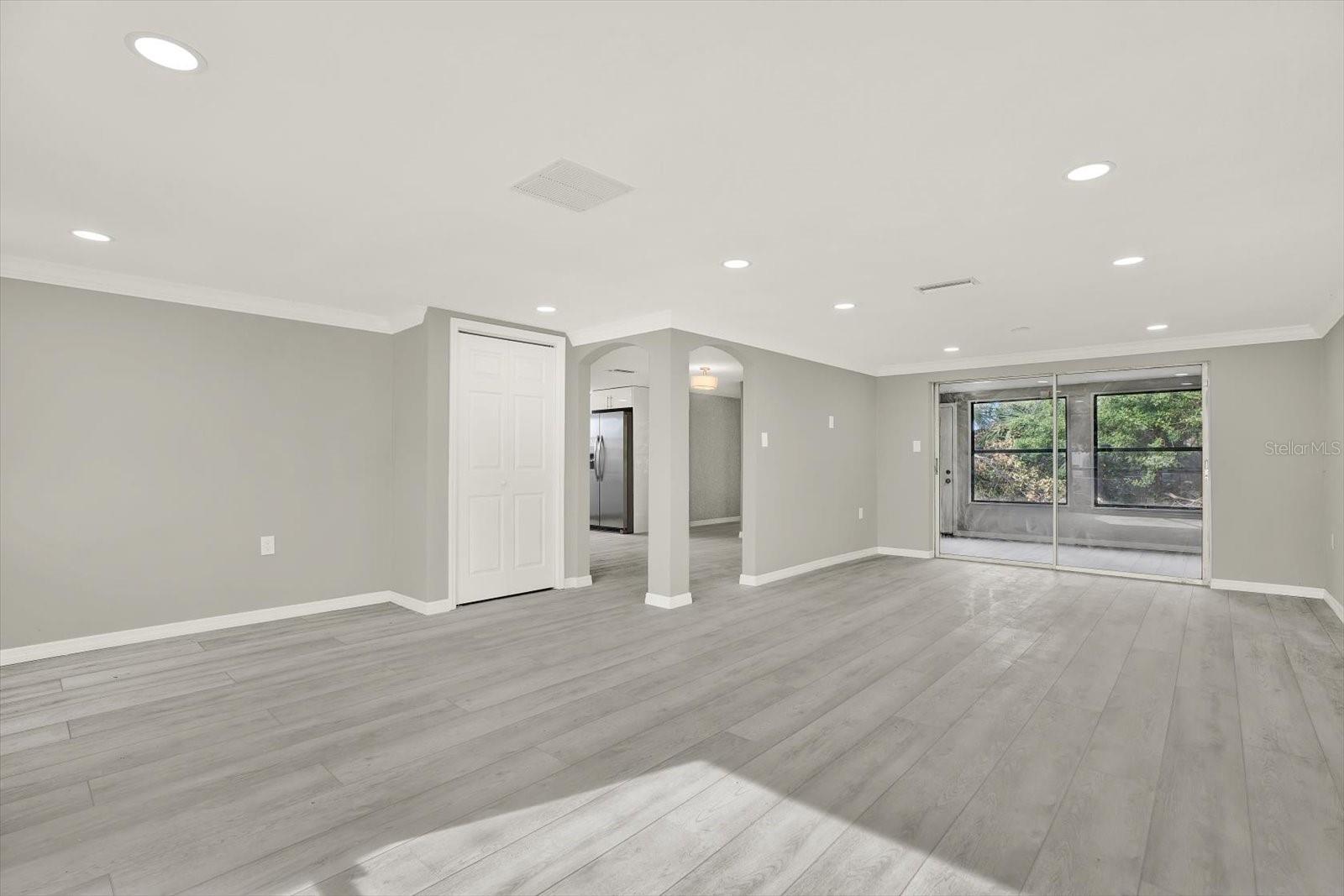 Image 8 of 33 For 7831 Fox Hollow Drive