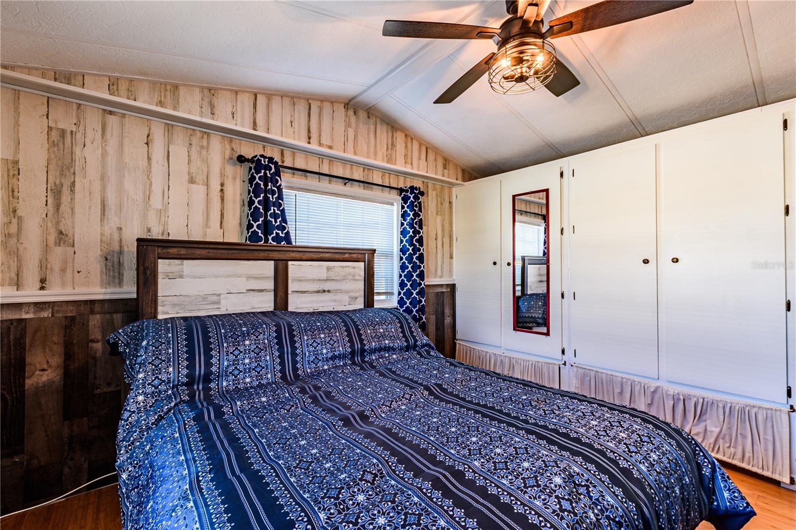 Image 18 of 37 For 5248 Antigua Drive