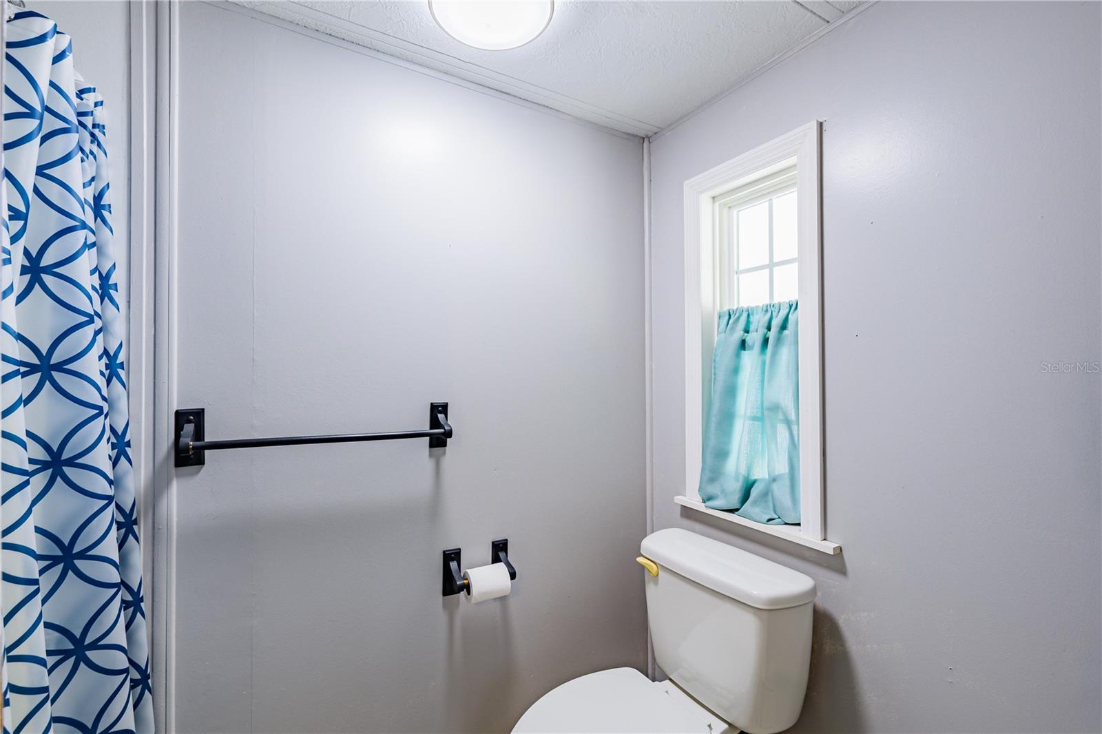 Image 20 of 37 For 5248 Antigua Drive