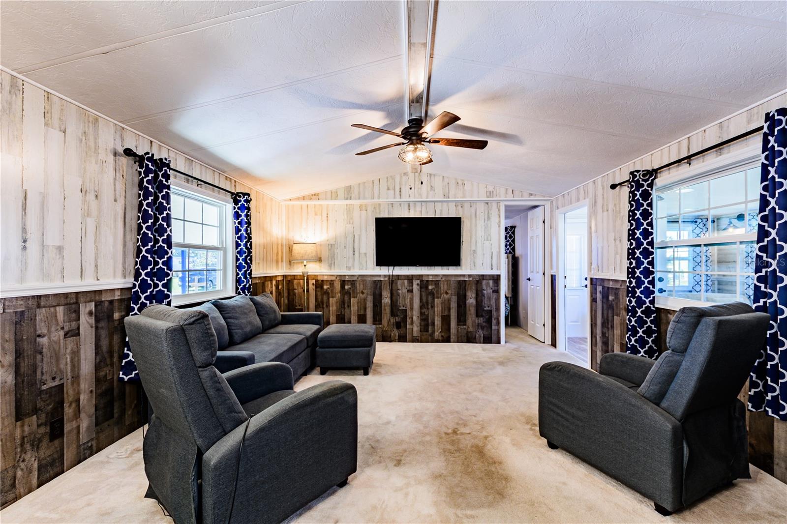 Image 7 of 37 For 5248 Antigua Drive