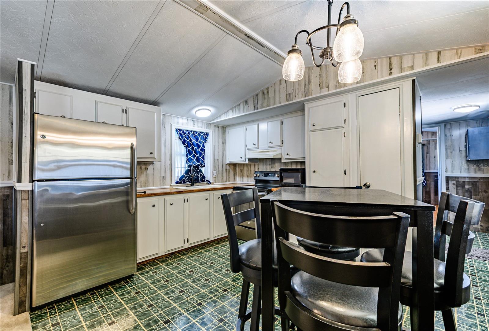 Image 9 of 37 For 5248 Antigua Drive