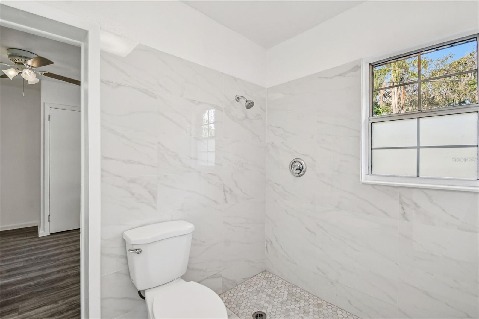 Image 17 of 32 For 4601 River Hills Drive