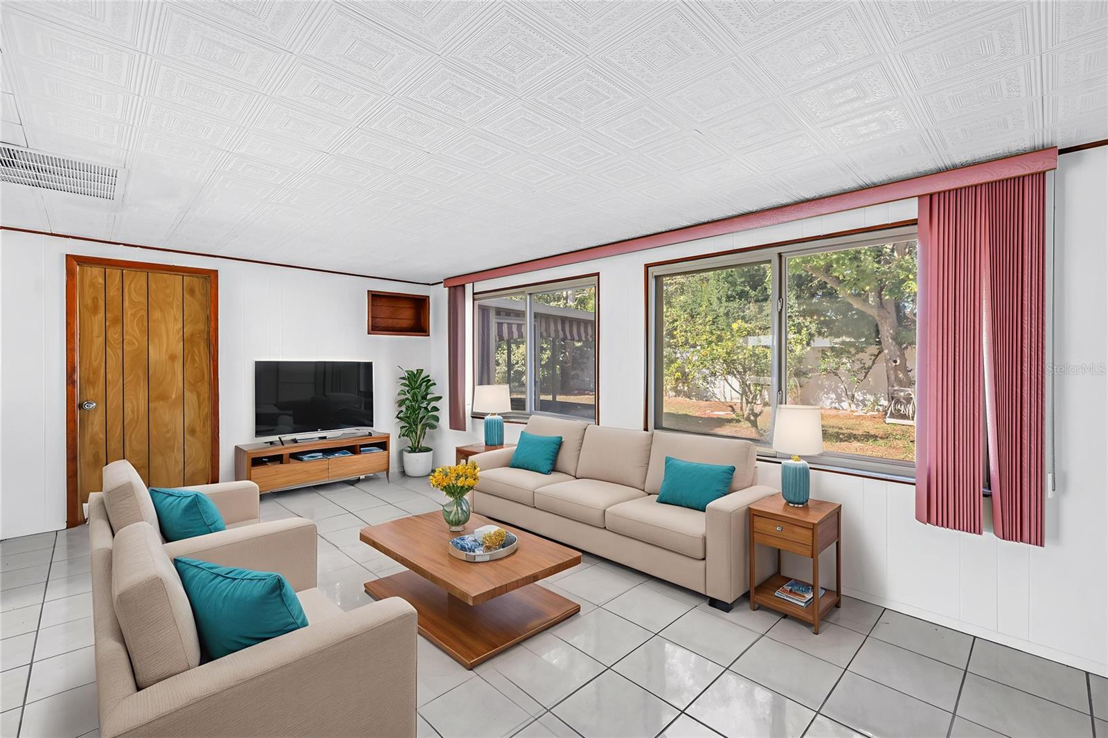 Image 12 of 24 For 11343 87th Avenue