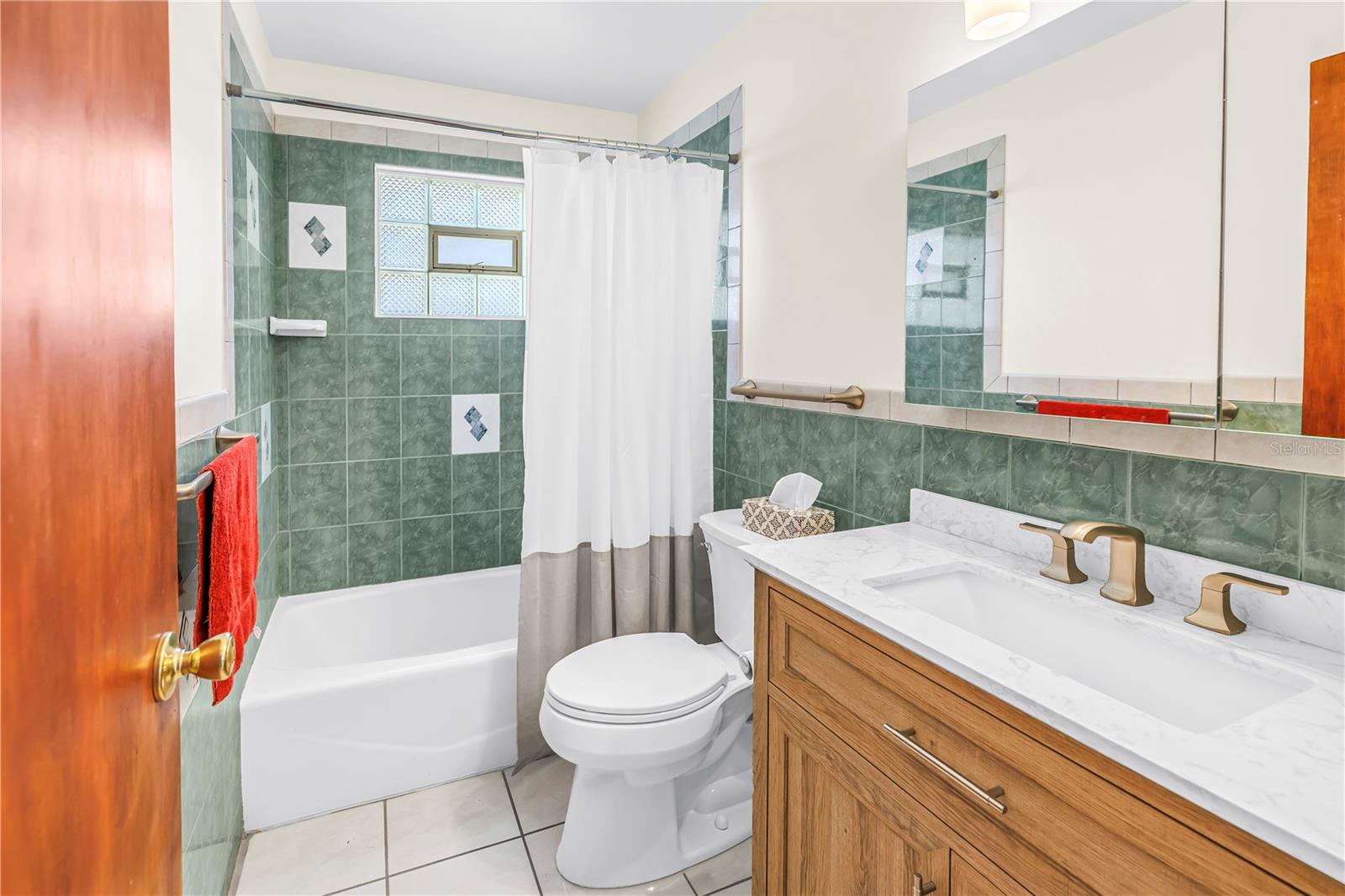 Image 7 of 24 For 11343 87th Avenue