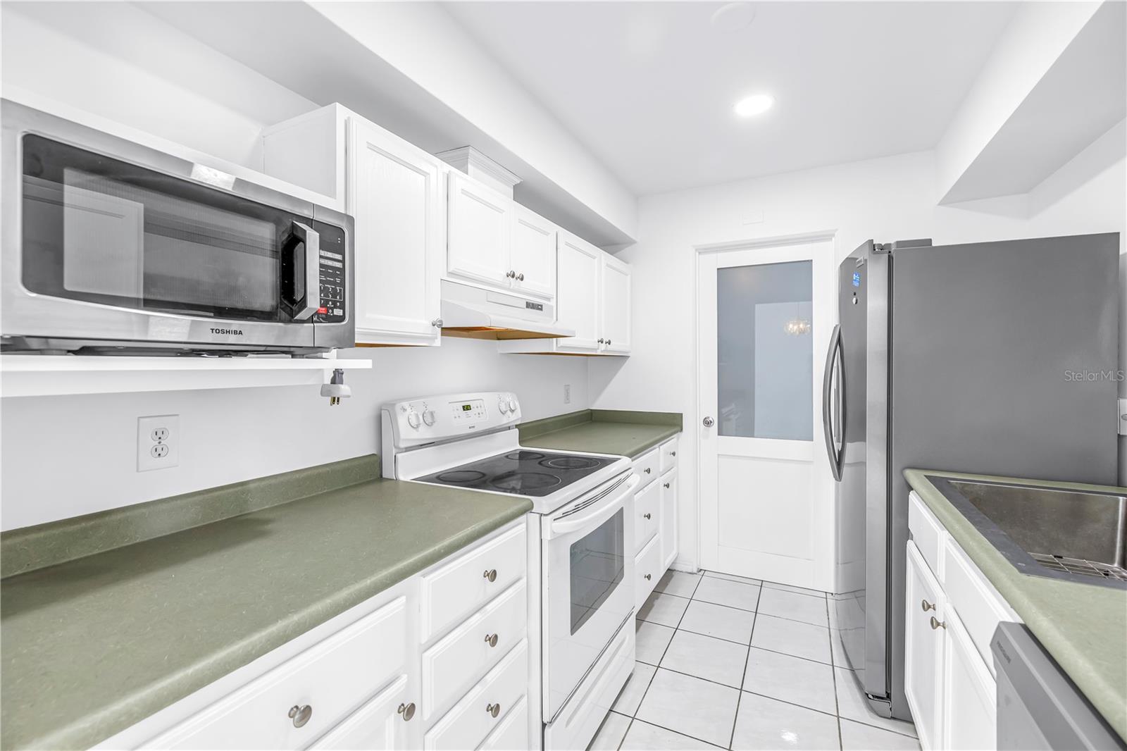 Image 9 of 24 For 11343 87th Avenue