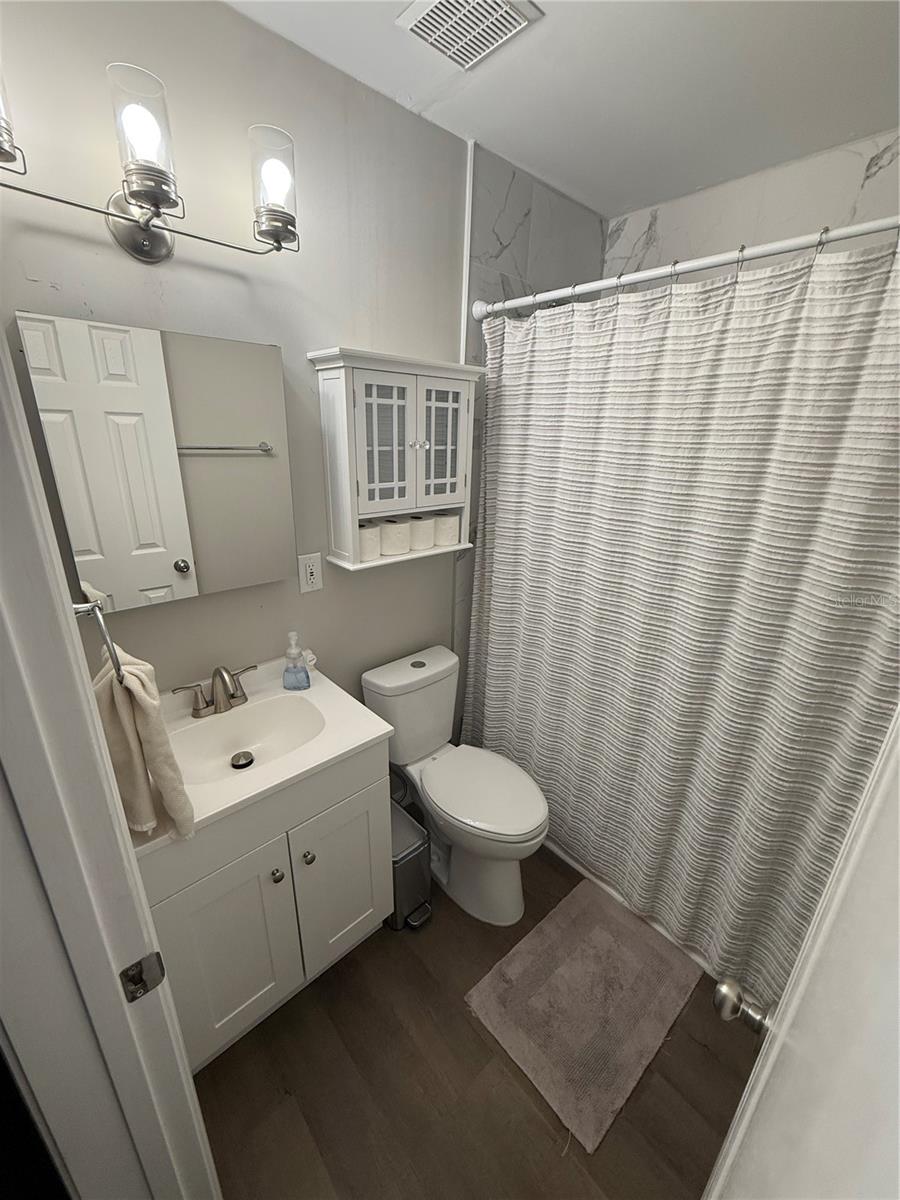 Image 18 of 33 For 1040 Dorothy Street