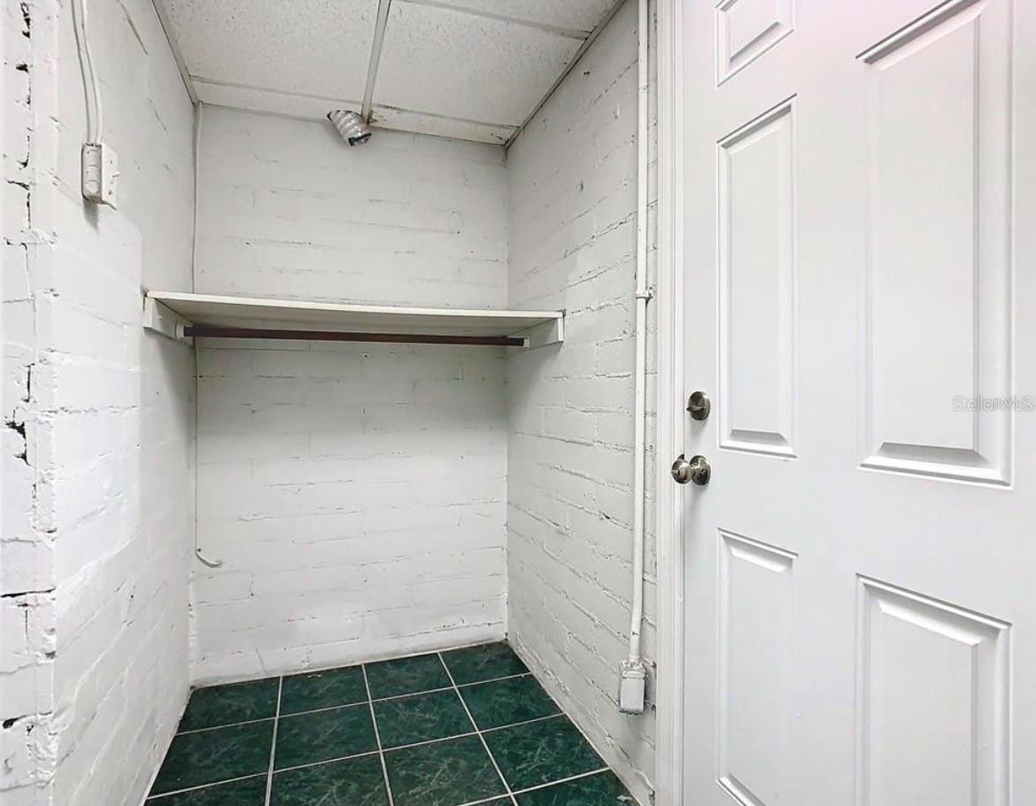 Image 28 of 33 For 1040 Dorothy Street