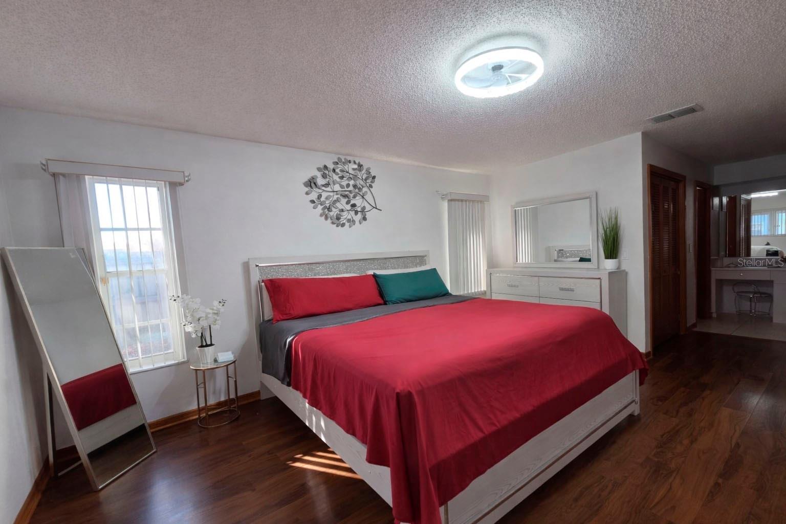 Image 10 of 11 For 2202 Perry Avenue