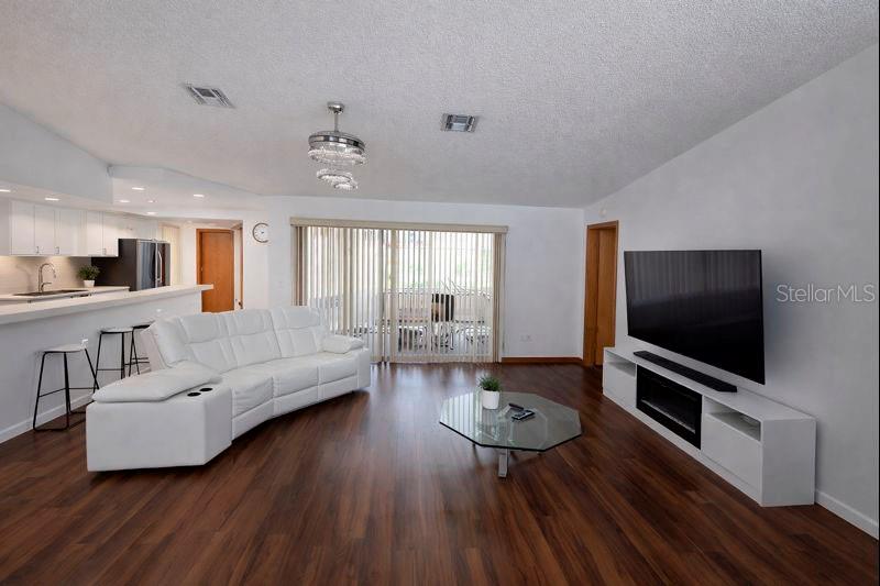 Image 4 of 11 For 2202 Perry Avenue