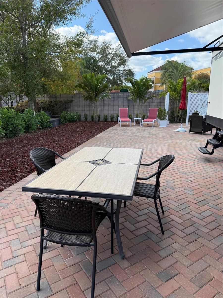 Image 2 of 15 For 6731 Amanda Vista Circle