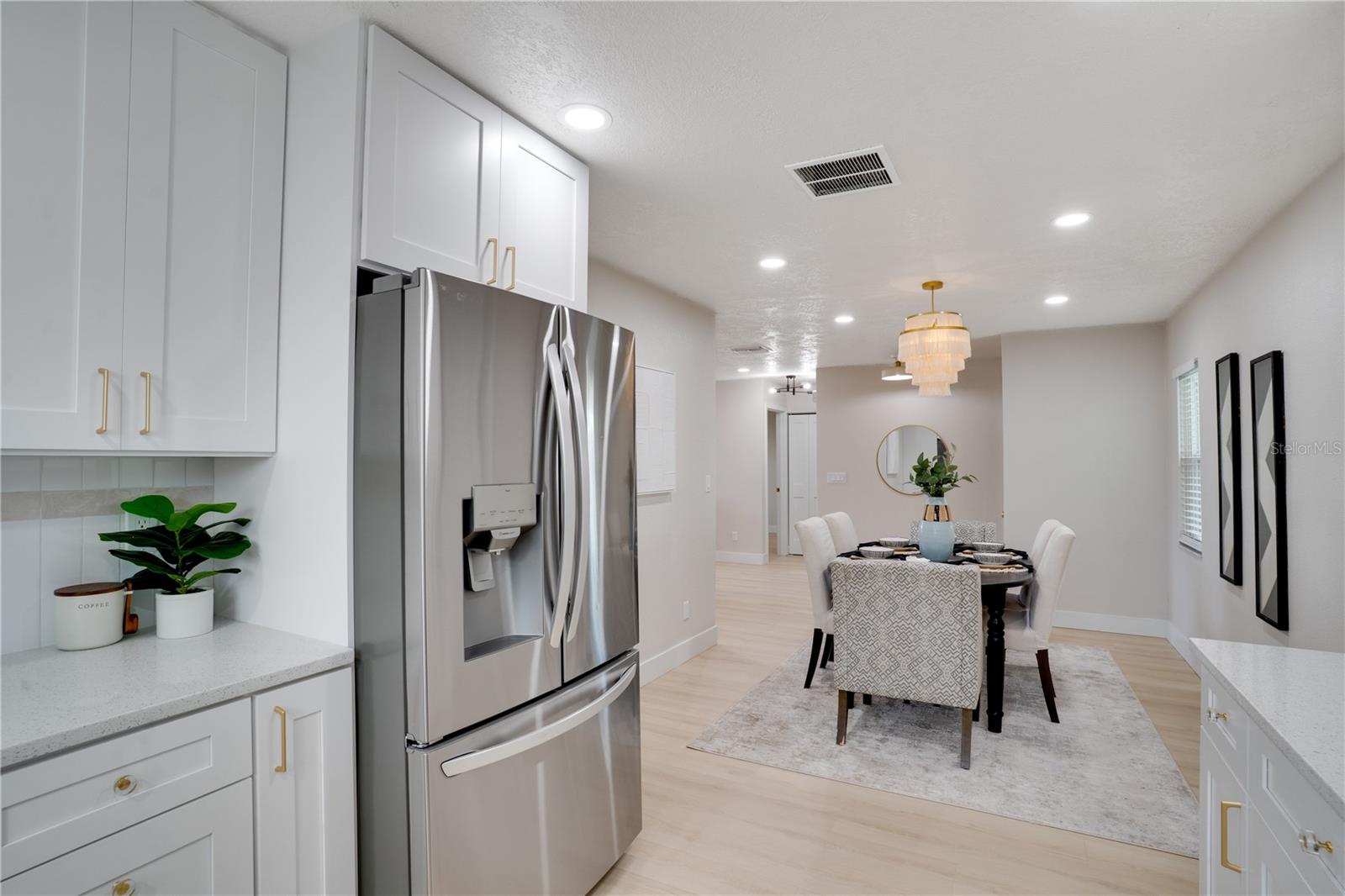 Image 14 of 34 For 11249 Longhill Drive N